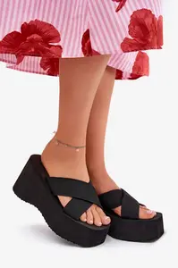 Boto Dámské Pantofle Na Klínovém Podpatku A Platformě Černé Sevolee