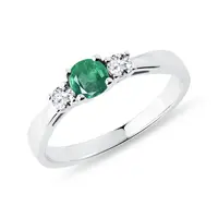 Smaragdový prsten s diamanty v bílém zlatě KLENOTA