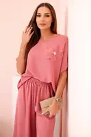 Kesi Włoski Dámský komplet z viskózy s ozdobným květem a širokými kalhotami - tmavě růžový