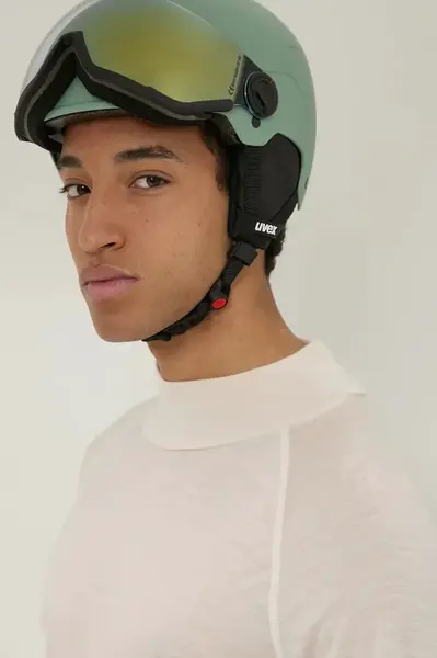 Lyžařská přilba Uvex Wanted Visor