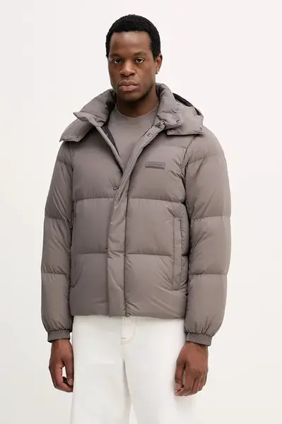 Péřová bunda Armani Exchange hnědá barva, XM001098 AF16340