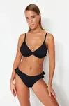 Trendyol Čierny Trojuholník Gippie Bikini Top