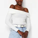 Trendyol Ecru Úpletový vzhľad Carmen golier priliehavý/úzky crop pletený top