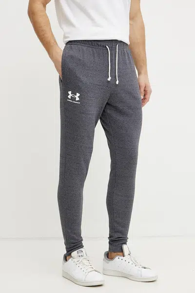 Tepláky Under Armour šedá farba, s potlačou