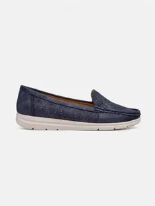 Resti Women's perforated moccasins Besset