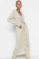 Trendyol Kamenné Maxi Pletené Šaty s Dvojradovým Golierom a Viazaním