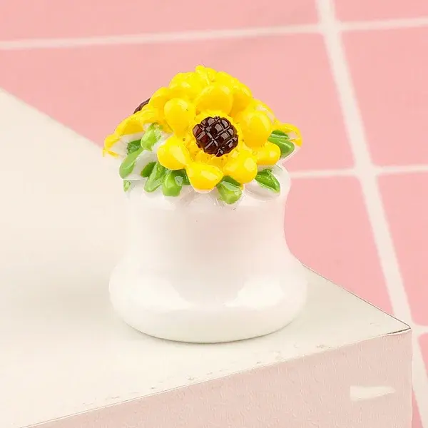 Miniature Resin Flower Pot