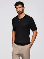 Ombre Men's knitted T-shirt with buttons at neckline - black