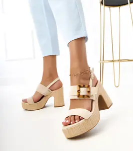 Gemre Beige block heel sandals decorated with a buckle Elevira