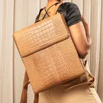 Trendy kožený batoh Burkely Lenke - béžová