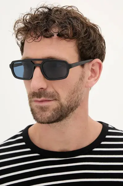 Sluneční brýle Emporio Armani