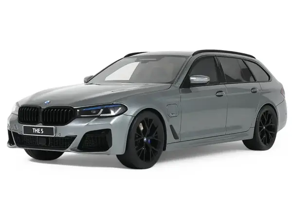 2023 BMW 530E XDrive M Silver Metallic 1/18 Model Car by GT Spirit