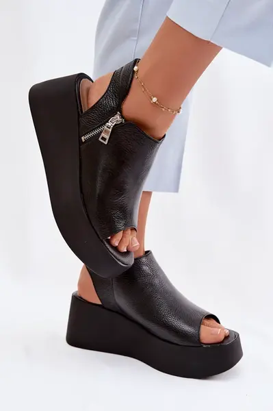 Dámské kožené sandály na platformě