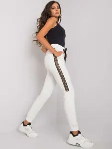 Sweatpants-RV-DR-6891.54-ecru