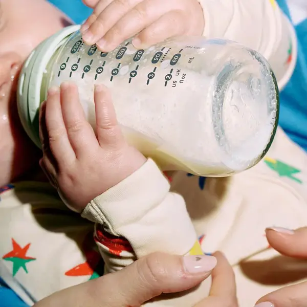 Tommee Tippee Closer To Nature Glass samosterilizační kojenecká láhev Glass 0m+ 250 ml