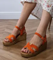 Gemre Orange sandals with embroidery on the edges Lurisa