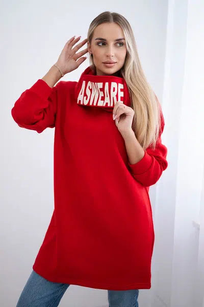 Vyztužená mikina s kapucí v červené barvě