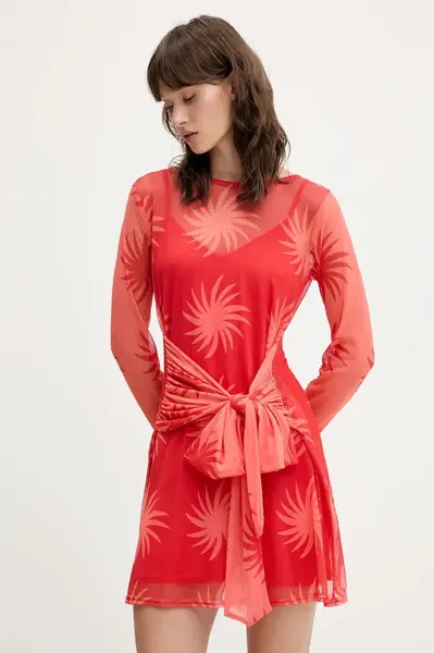 Šaty Never Fully Dressed