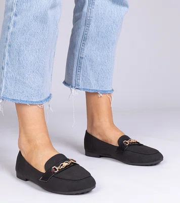 Gemre Black matte finish moccasins with gold decoration Gloriasa