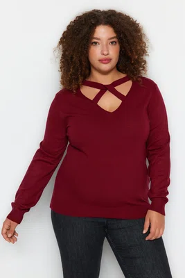 Trendyol Curve Claret Red s okénkem/vystřiženým detailním pleteným svetrem