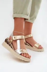 Dámské kožené sandály na platformě