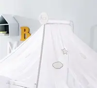 Nebesa nad postýlku chloe - bílá