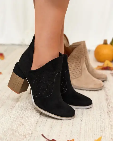 Resti Black women's boots on a post and with a cutout Neafla