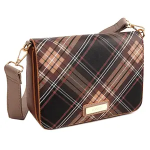 Dámska crossbody kabelka Doca 14179 - hnedá