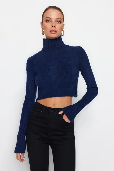 Trendyol Navy Blue Crop Měkký texturovaný pletený svetr