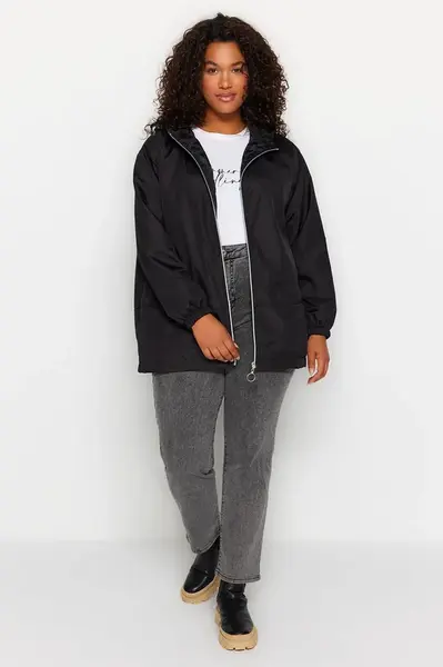 Trendyol Curve Black Wide Fit vodoodpudivý kabát s kapucí