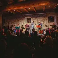 Různí interpreti – Jaro (živě ze křtu alba Měkko)