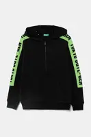 Dětská bavlněná mikina United Colors of Benetton černá barva, s kapucí, s potiskem, 3J68C504R