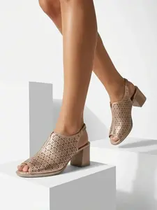 Dámské sandály s podpatkem Effella