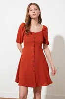 Dámské šaty Trendyol TWOSS20EL2314/Camel