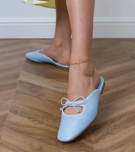 Gemre Modré uzavreté šľapky na plochej podrážke Matila