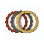 Mushie náramkové hryzátko zo silikónu FLOWER - Sunshine / Dried Thyme / Clay