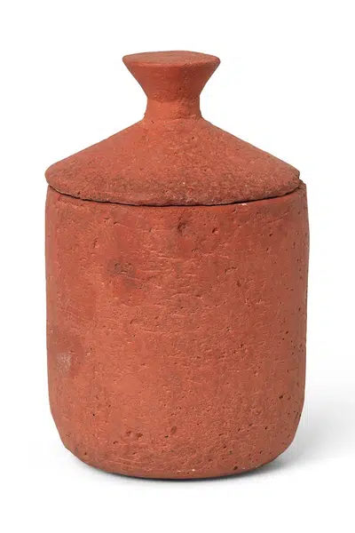 Vonná sójová svíčka ferm LIVING Ura Red Sienna oranžová barva