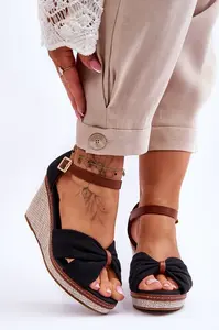 Dámske sandále Kesi