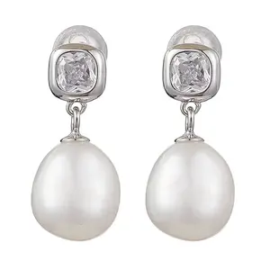 Natural Pearl Ear Studs