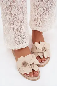 Dámské pantofle s dekorativními květy Elzoria