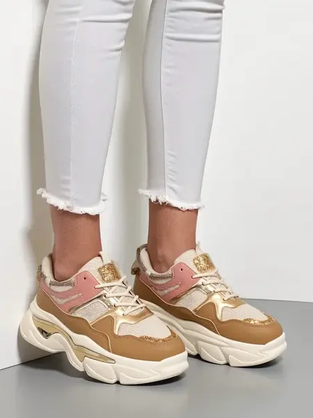 Resti Women's sneakers on a thicker sole Lesalli