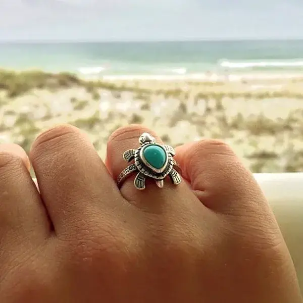 Retro Alloy and Synthetic Turquoise Finger Rings