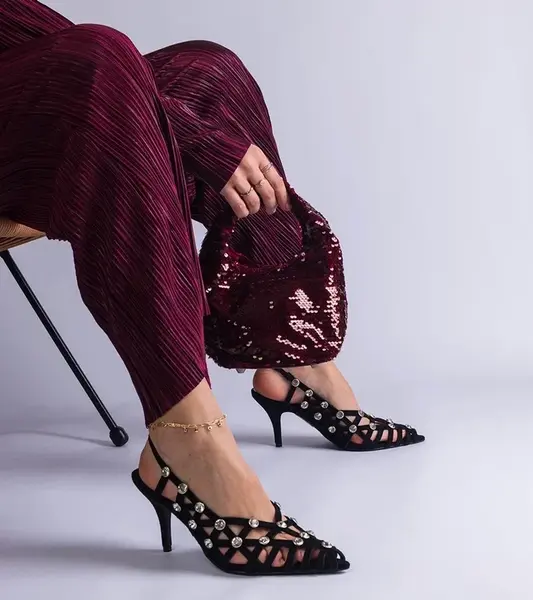 Gemre Black braided sandals with stones Ellania