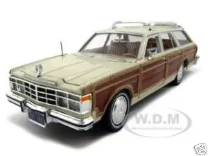 1979 Chrysler Lebaron Town & Country Cream 1/24 Diecast Model Car by Motormax