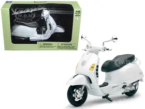 Vespa GTS 300 Super White Motorcycle 1/12 by New Ray