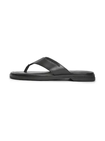 TOMMY HILFIGER Žabky 'Debossed Logo Toe Post'  čierna