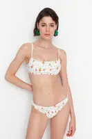 Bikiny vrchní díl Trendyol Floral patterned
