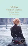 A Glove Shop in Vienna and Other Stories - Eva Ibbotson - kniha z kategorie Beletrie