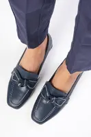 Mio Gusto Viola Navy Blue Color Blunt Toe Women's Short Heeled Shoes