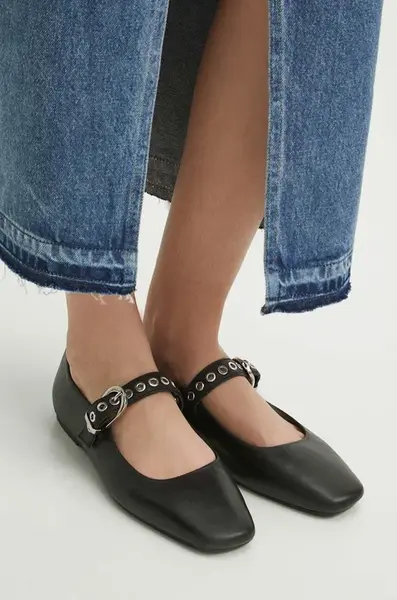 Kožené balerínky Medicine